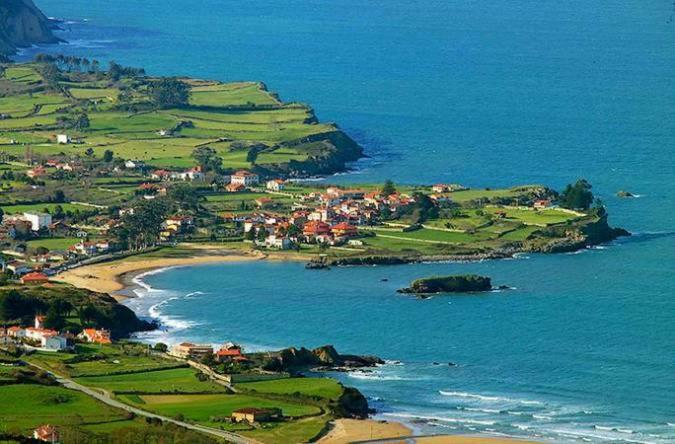 Hotel Monte Y Mar Колунга Экстерьер фото