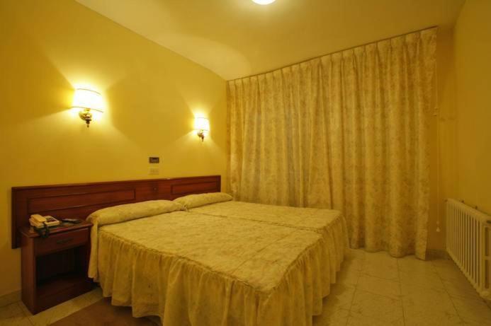 Hotel Monte Y Mar Колунга Номер фото